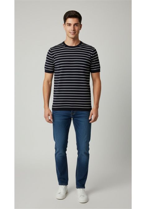 T-shirt girocollo a righe orizzontali OUTFIT | Maglie | OUMC0007 LY00147000
